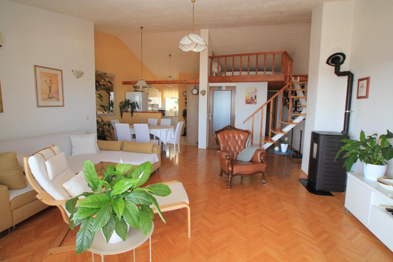 Apartment Gallery Kastela Dış mekan fotoğraf